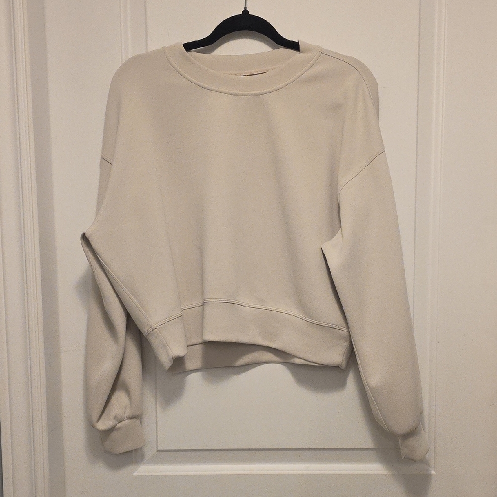 #76 Lululemon Cropped Perfectly Oversized Softstreme Crewneck Size 10, 26" P2P